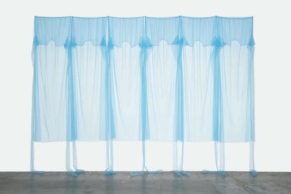 Beverly Semmes, Bow (Blue Curtain) (2016). Courtesy of Susan Inglett Gallery.