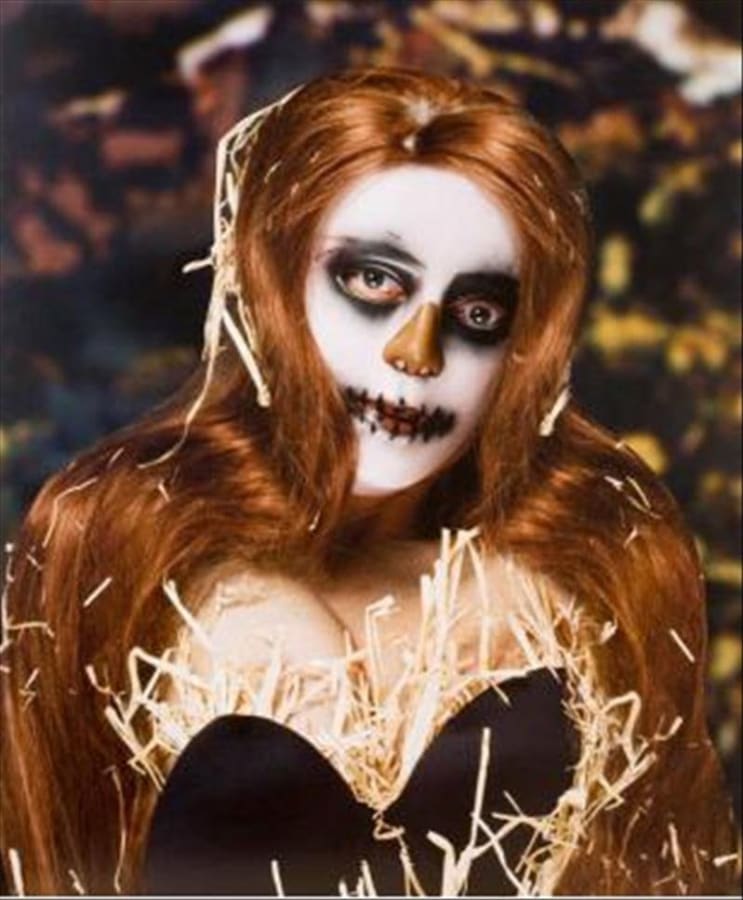 Artwork: Marnie Weber, Scarecrow Portrait, 2008