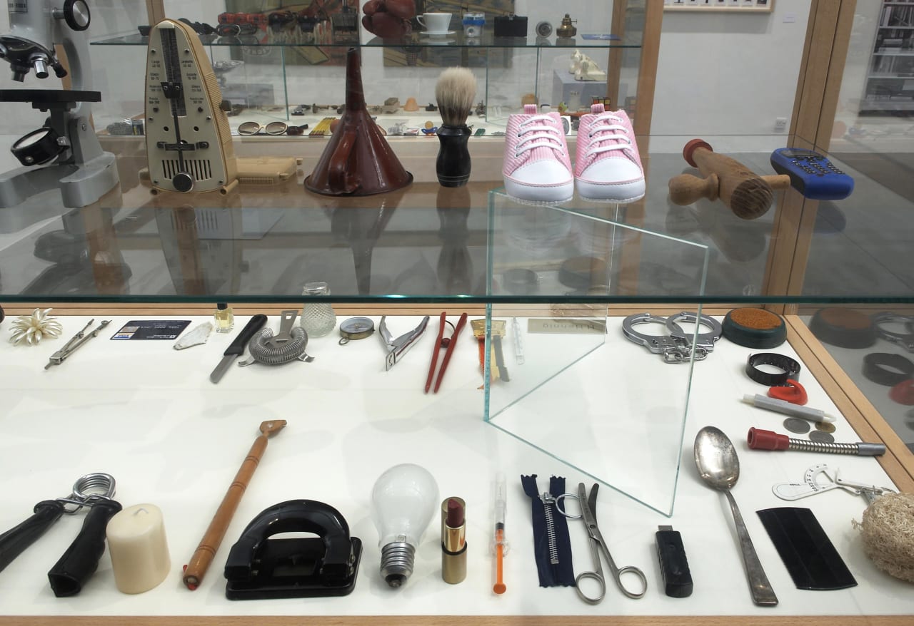 Artwork: Hans-Peter Feldmann, Wunderkammer
