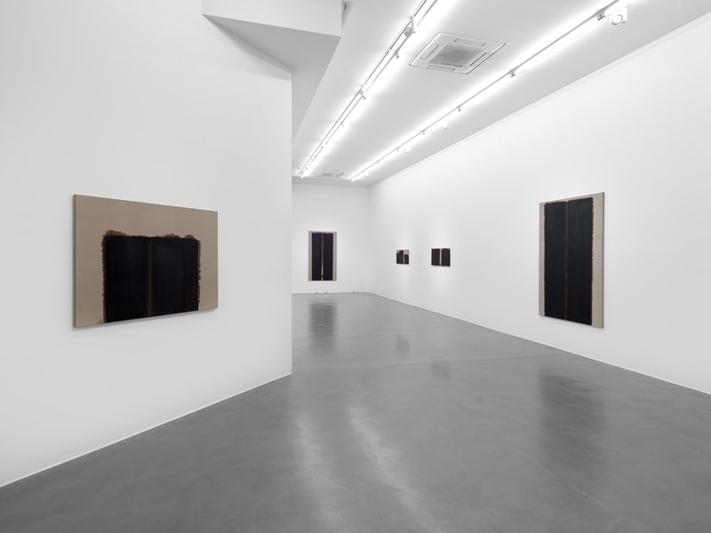 Artwork: Burnt Umber & Ultramarine Blue, 1990-1993, 2016 Simon Lee Gallery London