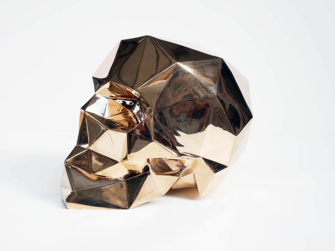 Filip MARKIEWICZ, The Rest is Silence (skull), 2022