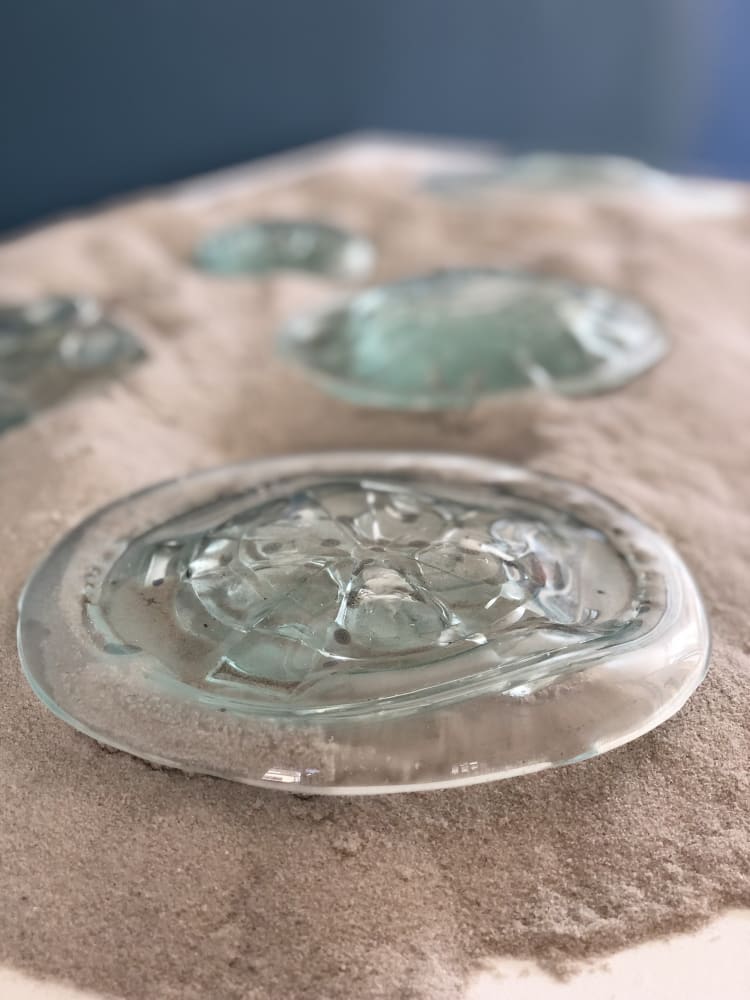 Elodie ANTOINE, Meduses en verre, 2020