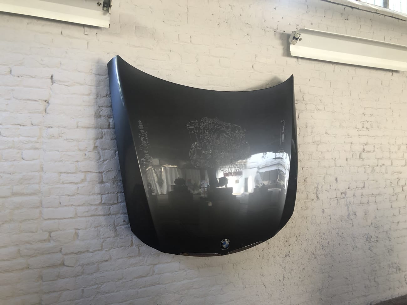Felix LUQUE SANCHEZ, Junkyard II (capot) #2, 2019