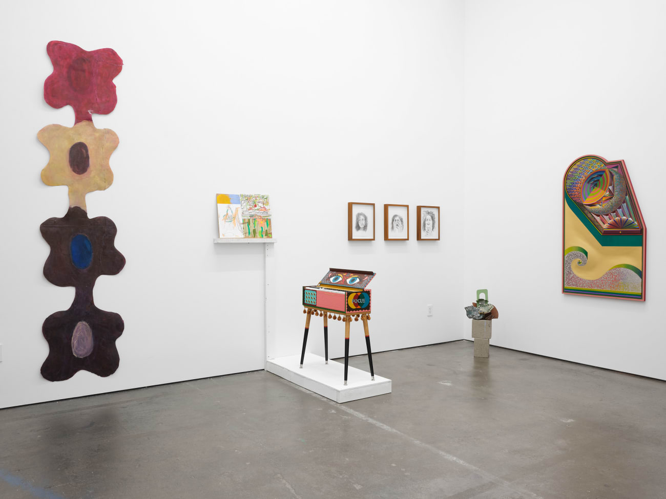 Sara Mayako Gernsbacher, Flower Stack RYBB, 2022