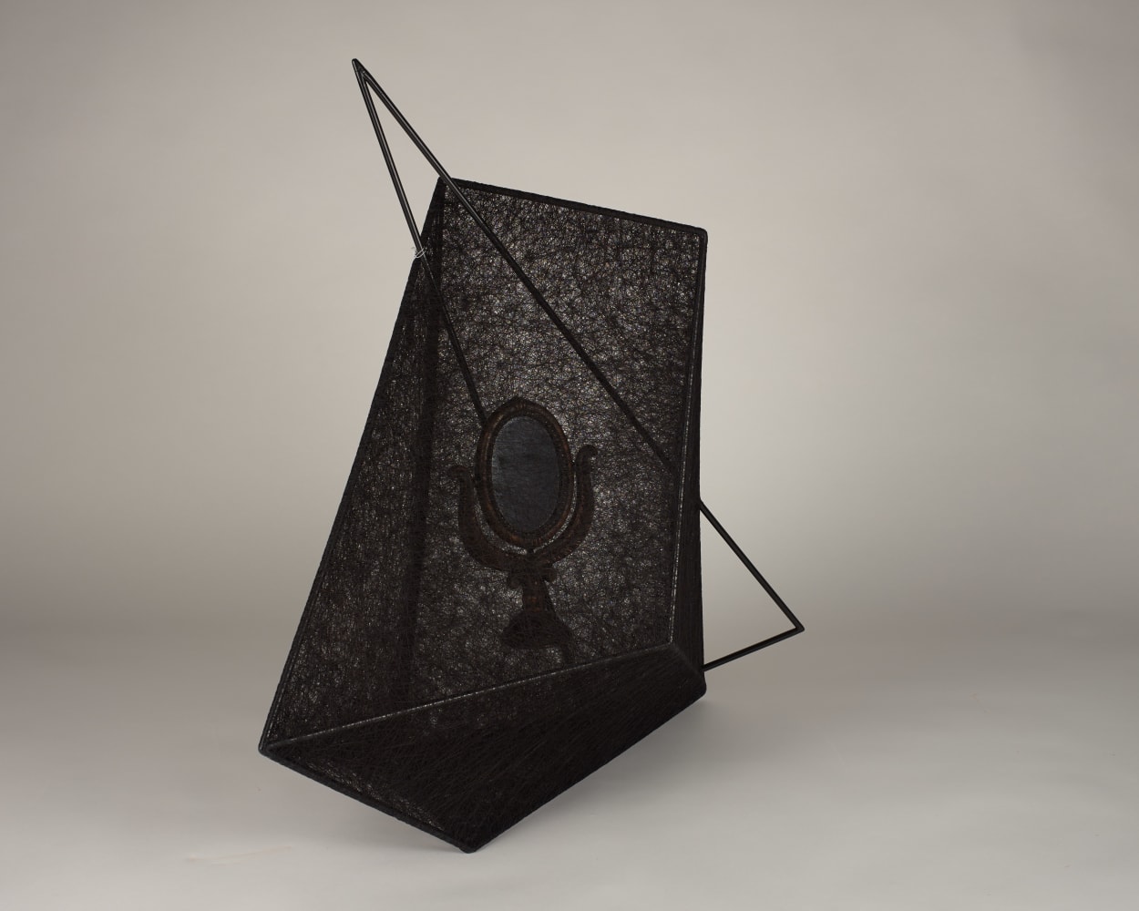 Chiharu Shiota, State of being (Mirror), 2023