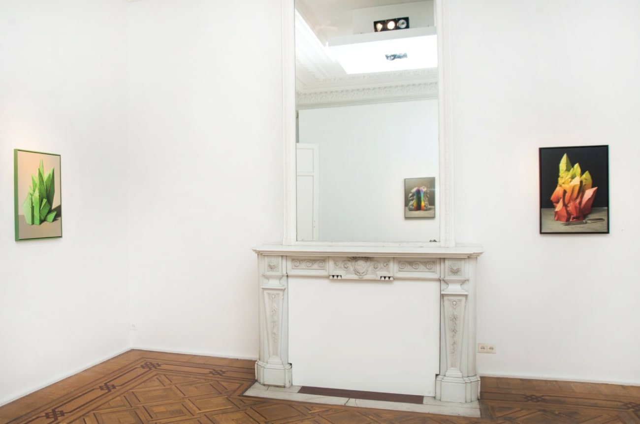 Eckart Hahn 'Clay Crystal Colour' Installation view at Aeroplastics, Brussels, 2016.