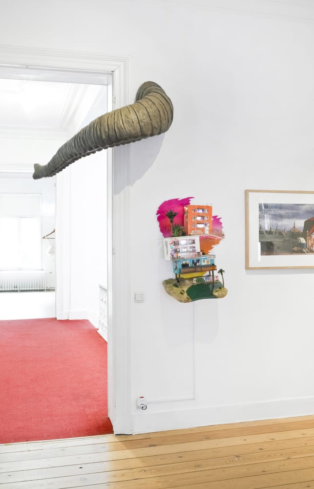 Full House: 100 Artists: exhibition view / Aeroplastics, Rue Blanche str., 2014