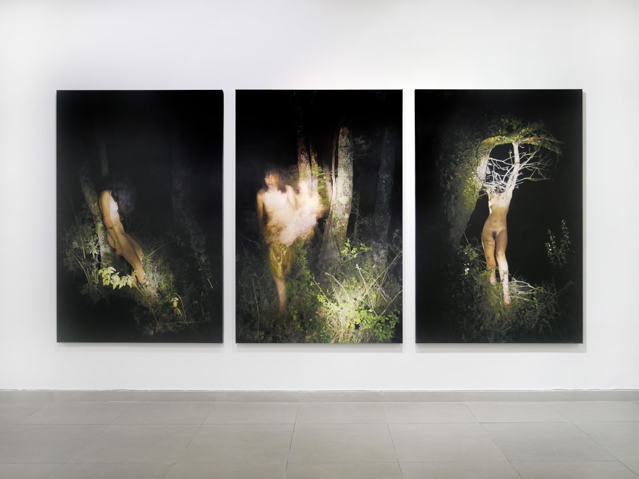 "Come What May - Rebooted" © AeroplasticsCome What May. Rebooted : installation view of the Showroom / Aeroplastics at 207VDK, 2021, Ph: © Aeroplastics / works by Katia BOURDAREL