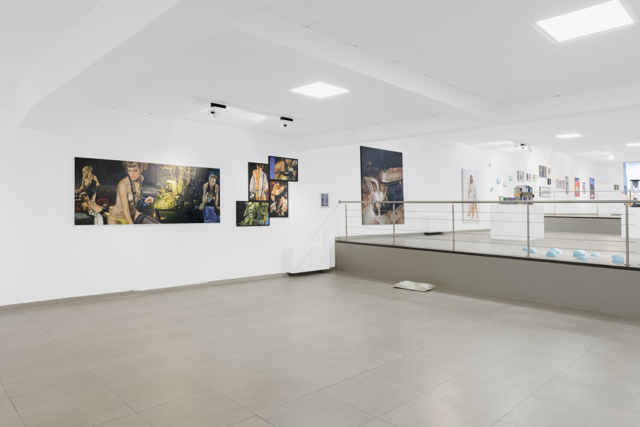 Come What May: installation view of the Showroom/ Aeroplastics at 207VDK, 2021. Ph: © hv studio