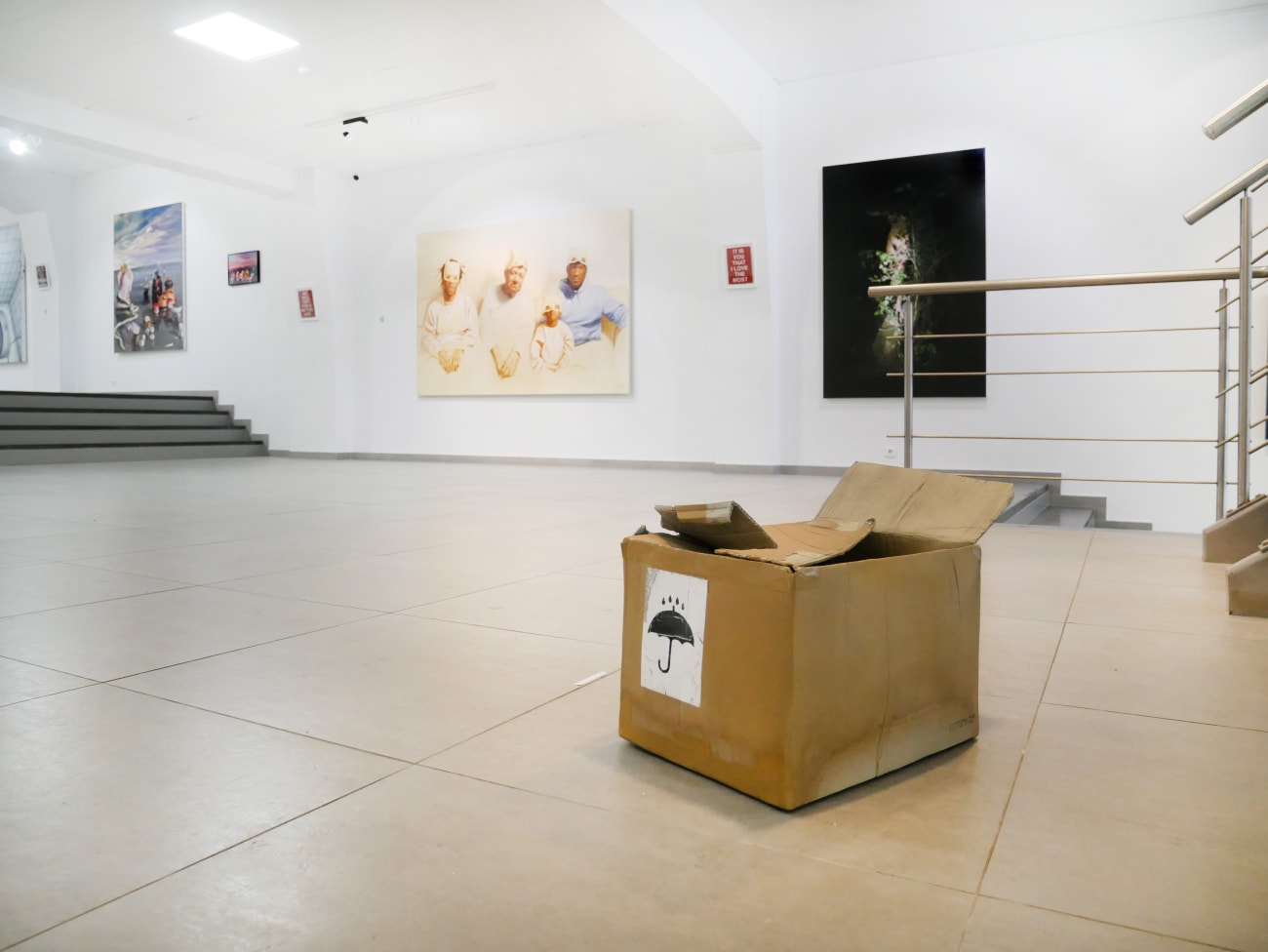 Come What May. Rebooted : installation view of the Atelier / Aeroplastics at 207VDK, 2021, Ph: © Aeroplastics / works by Till RABUS, Mark TITCHNER, Jason Bard YARMOSKY, Katia BOURDAREL, Gavin TURK