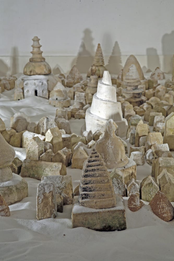 Kahn and Selesnick. Peat, Salt and Moondust, installation view at Aeroplastics: Rue Blanche, 32. ph: Vincent Everarts