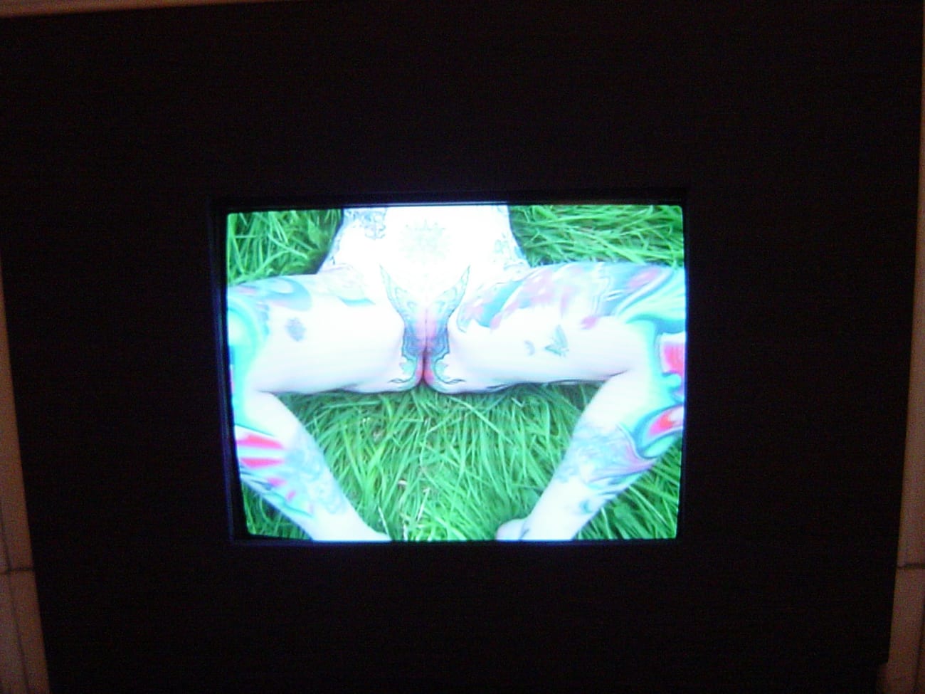 Female Turbulence: exhibition view / group show at Aeroplastics, Rue Blanche Str, Brussels / work by Elodie PONG