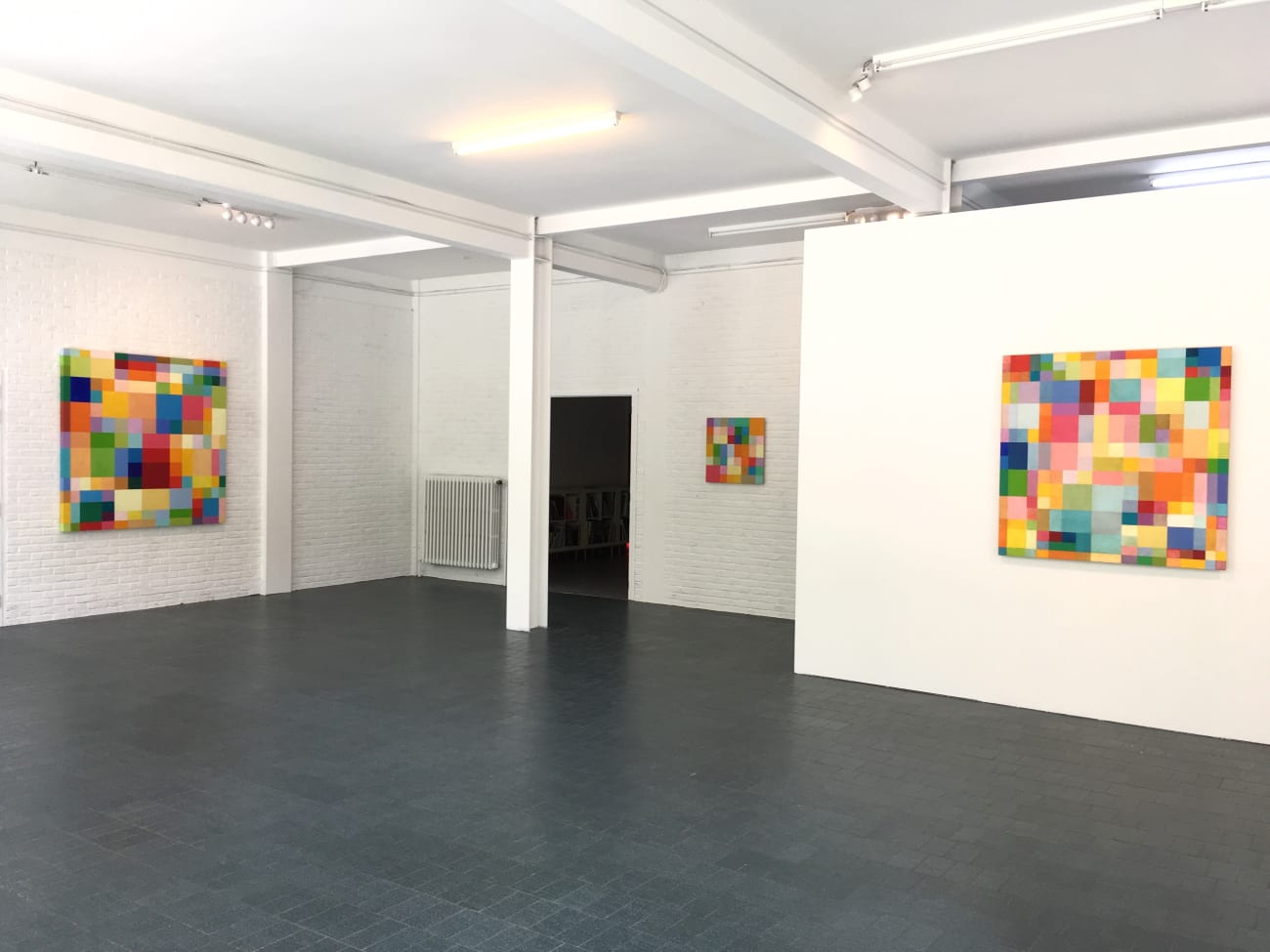 ''Georges Meurant. Material Light Shows'' Installation view at Aeroplastics, 2017. Washington 186, Brussels.