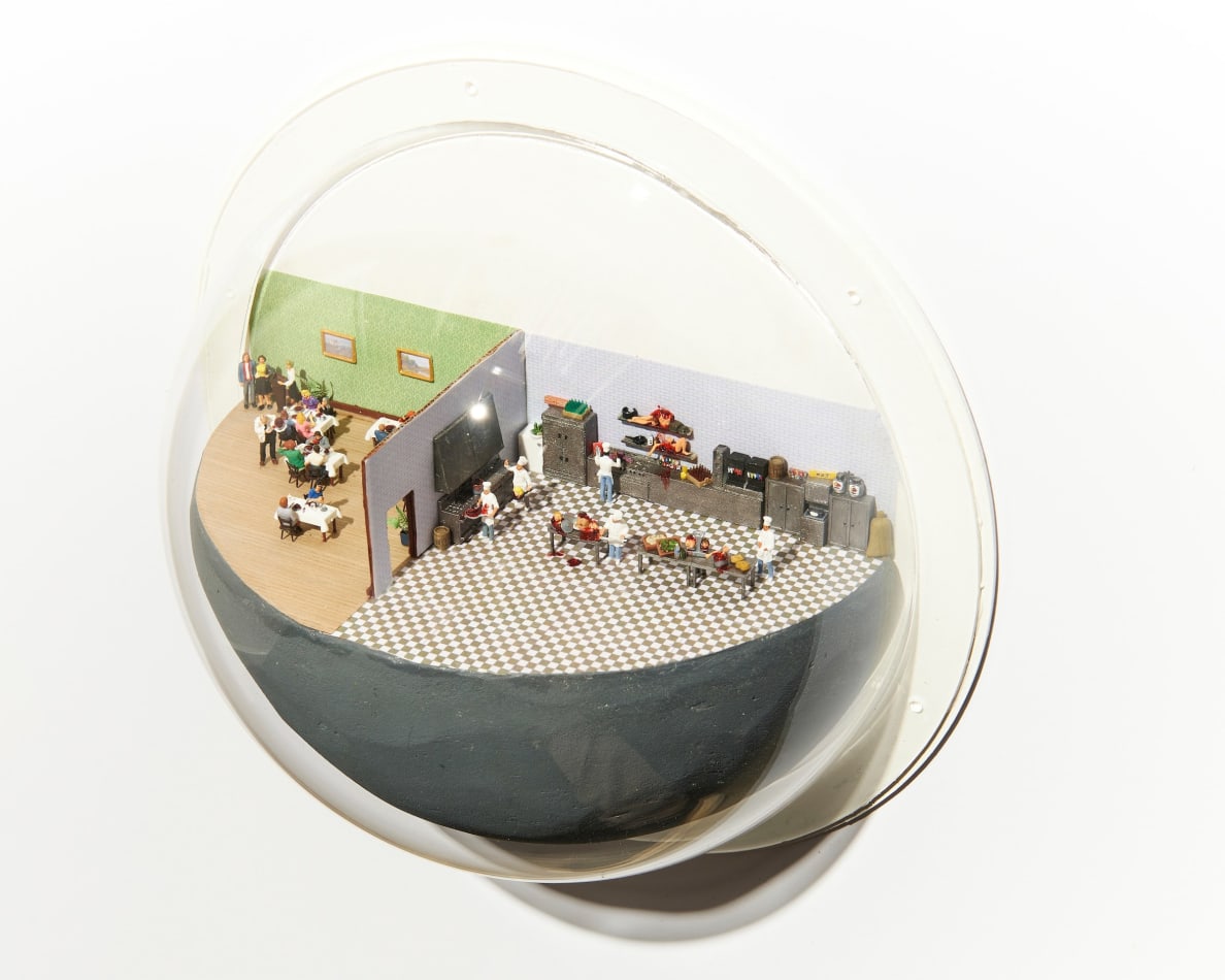 Abigail Goldman's sculpture of a murder in a bedroom Abigail Goldman's sculpture of a kitchen and dinning room scene