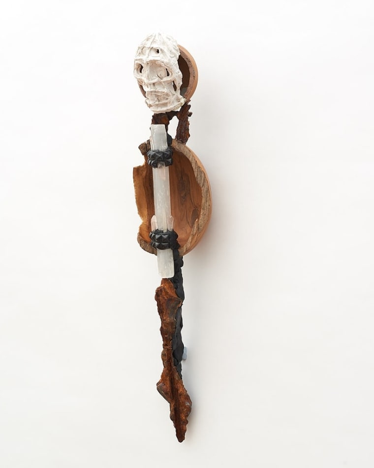 Lucien Shapiro, A Straight Line has to Bend to Begin Spirit Totem, 2019