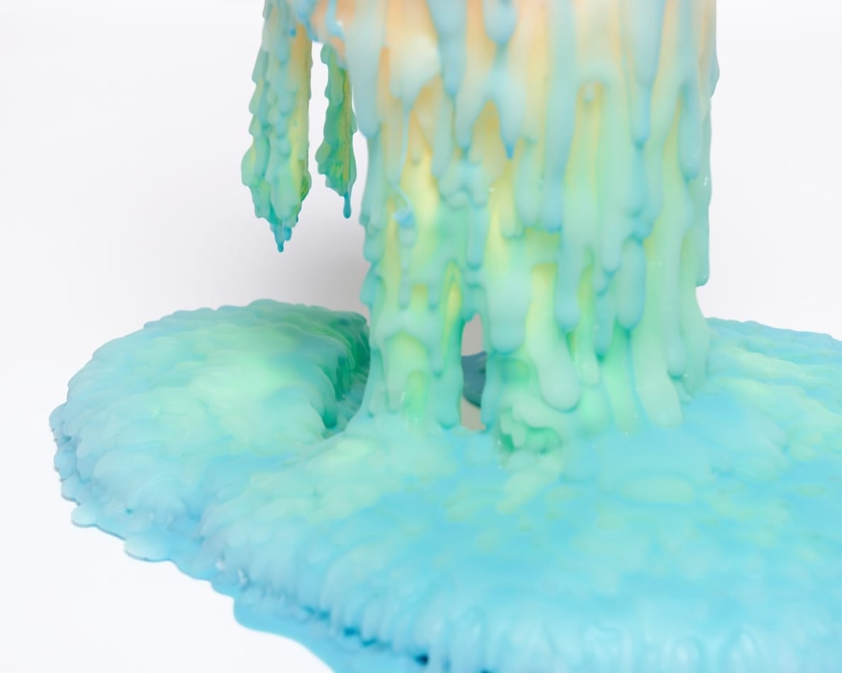 Dan Lam slime sculpture with gradient color of pink and blue