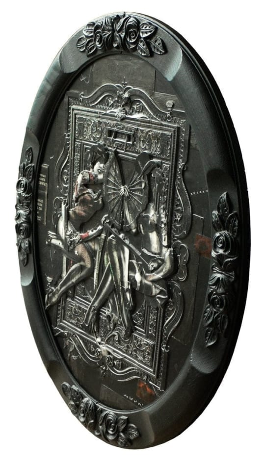 Handiedan vintage pinup relief