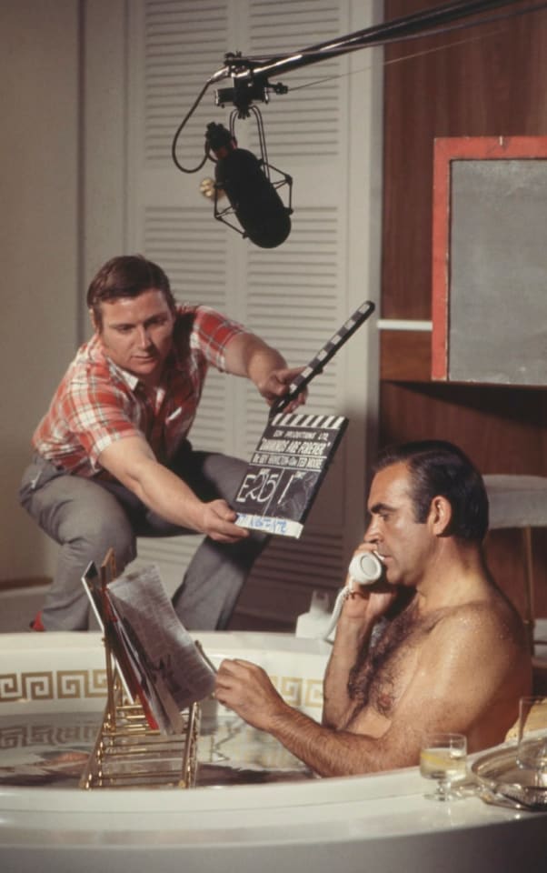 Terry O'Neill, Sean Connery in the bath, Las Vegas (colour), 1970