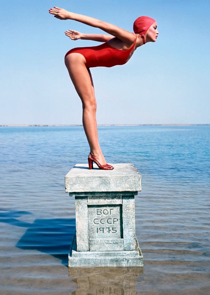 Norman Parkinson, Jerry Hall, Vogue magazine in the USSR, 1975