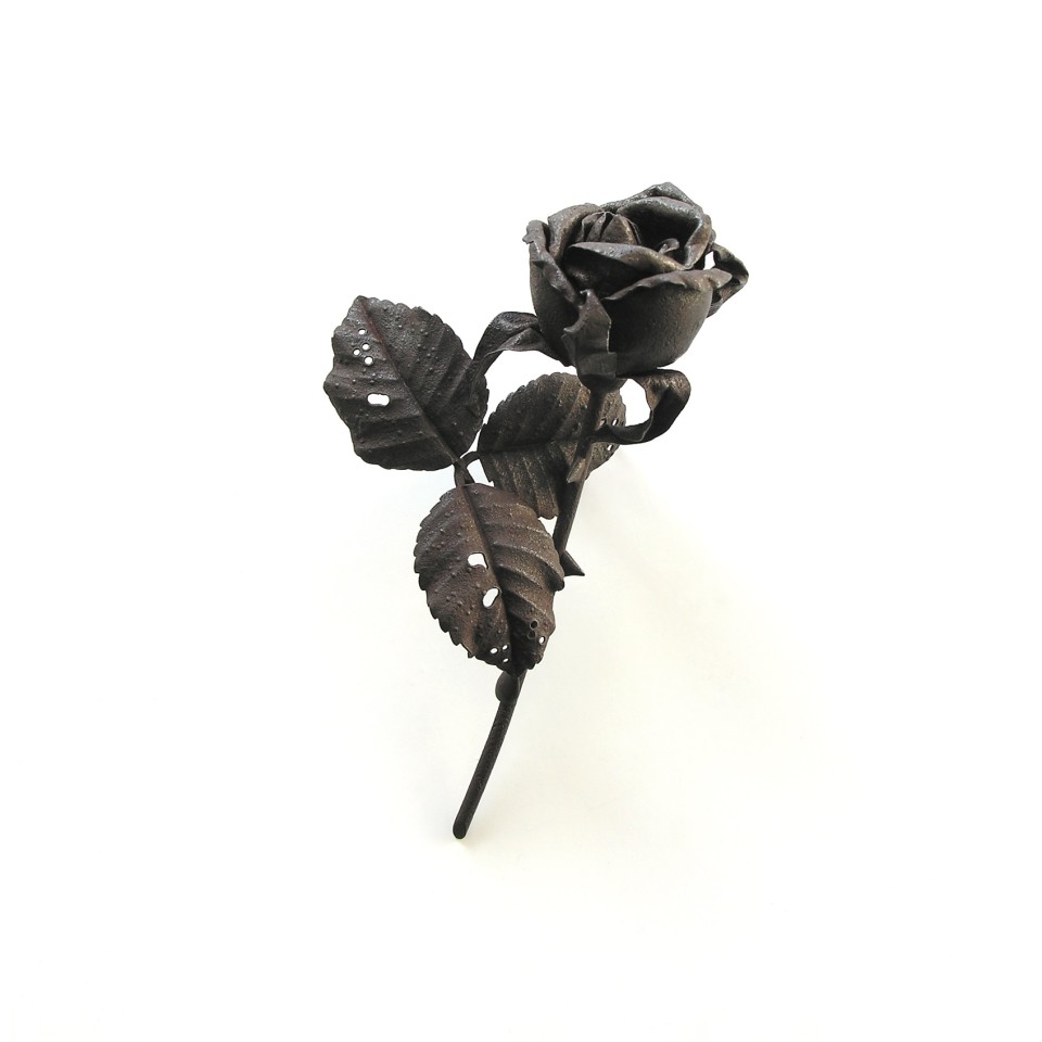 Kimiaki Kagayama  Iron Rose. 2006  Iron, Gold