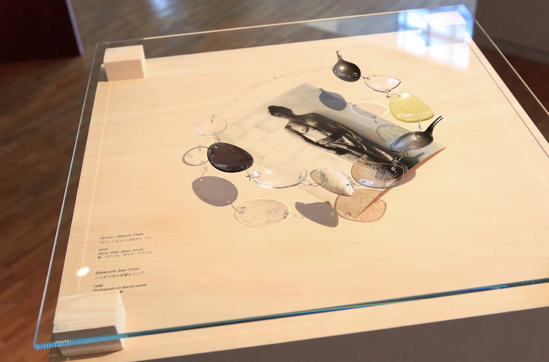 Installation view of Les Liaisons ambiguës at the Foundation Hermes, Tokyo, 2017 © Courtesy of Fondation d'entreprise Hermès