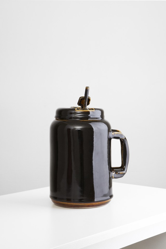 Matthias Merkel Hess, 100 oz Travel Mug (black), 2013