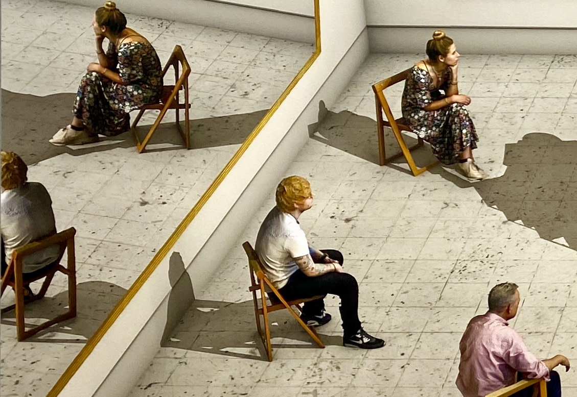 David Hockney, Viewers Looking at a Ready-made with Skull and Mirrors, 2018