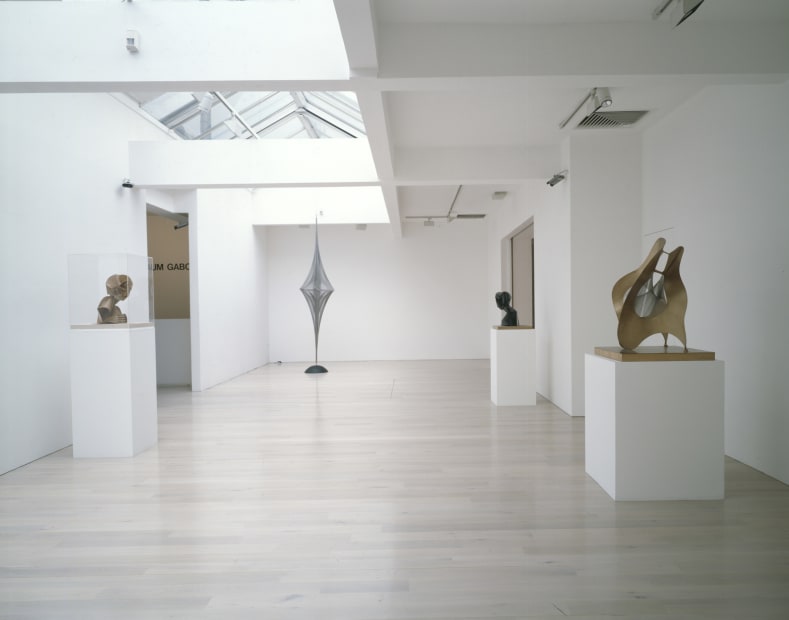 Naum Gabo exhibition at Annely Juda Fine Art, London, 1999