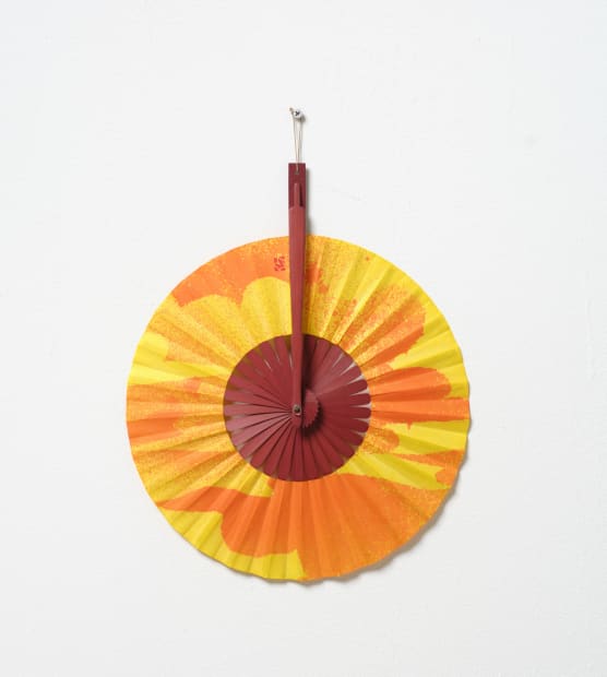 구름 Clouds 종이에 주묵과 잉크, 부채 folding fan; ink and cinnabar ink on paper, 33×27.5cm, 2024
