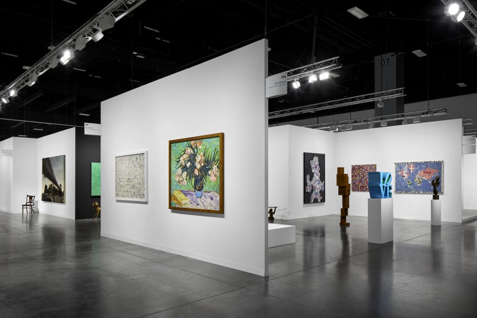 25Graysc Miami Benbrown 09 A4