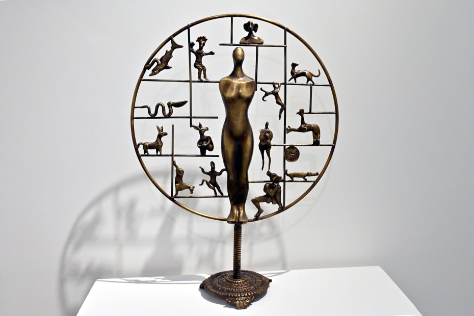 Emad Dhahir, Absured world, 2022, Bronze, 80x65x25cm