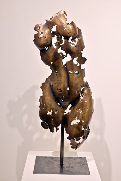 Emad Dhahir, Pointless, 2022, Bronze, 85x35x18cm