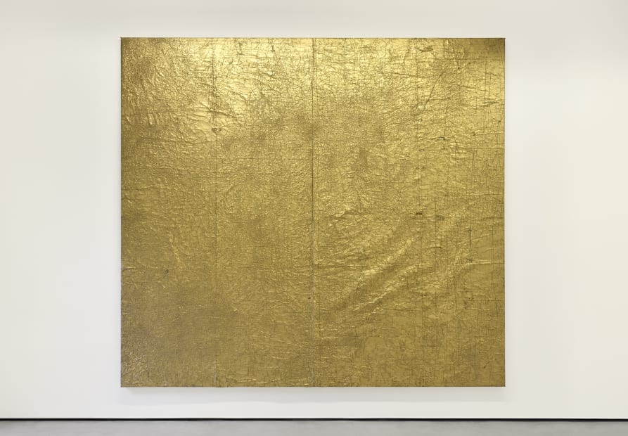 Éric Baudart gold, 2019 Polyester, peinture, aluminium, bois Polyester, paint, aluminium, wood 304.5 x 276 cm 119 7/8 x 108 5/8 in © Photo: Rebecca Fanuele.