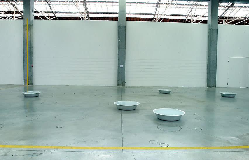 Rivane floor installation with bowls