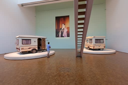 Image of installation view of Phil collins at Ludwig Museum