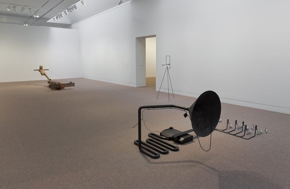 Image of Mark Manders sculptures installation view