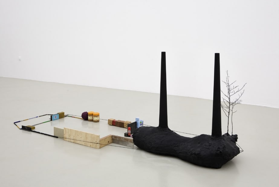 image of Mark Manders black sculpture