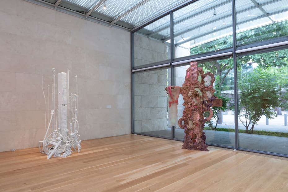 image of large white Charles Long sculpture at the Nasher Sculpture Center