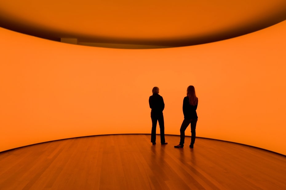installation image of Eliasson room for all colors