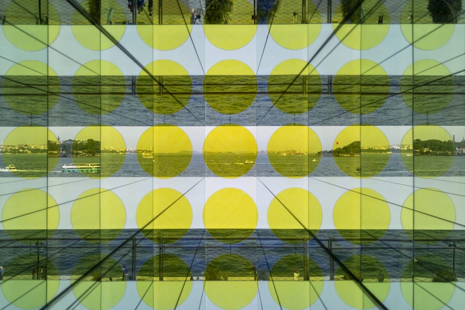 Installation view: Olafur Eliasson: Your unexpected encounter (Senin beklenmedik karşılaşman), Istanbul Museum of Modern Art, Türkiye