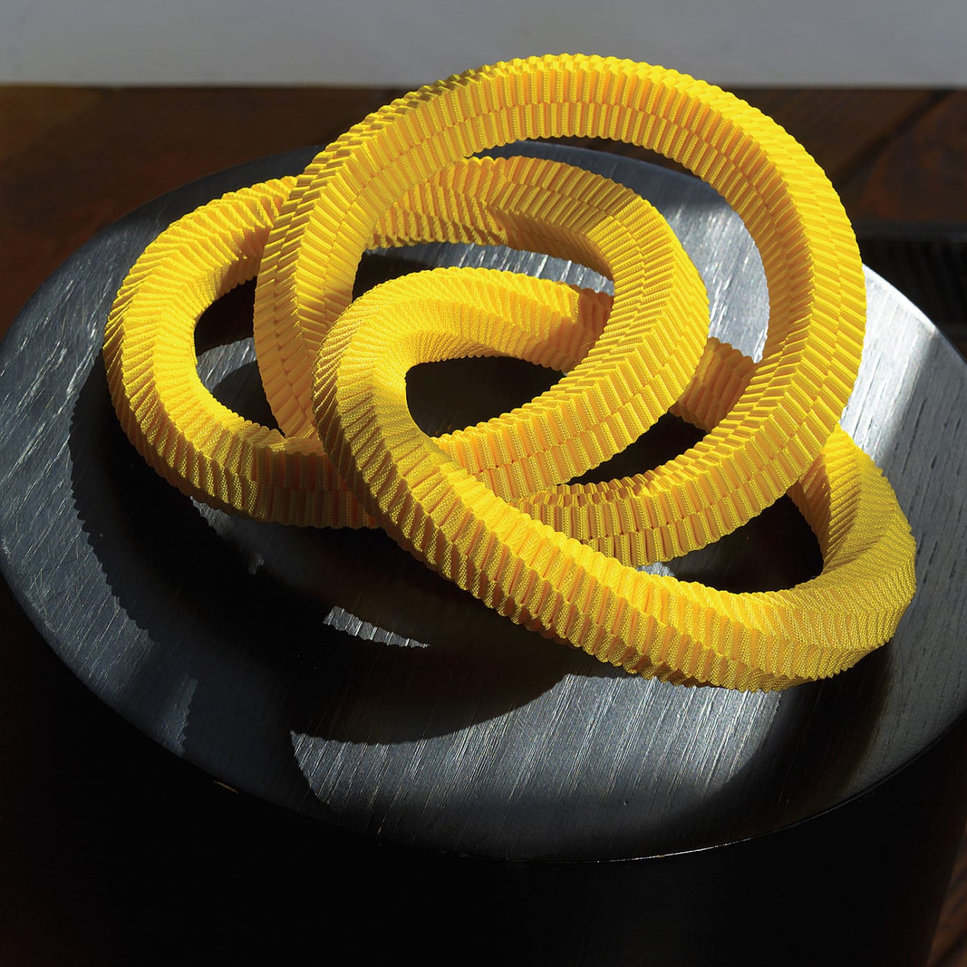 Keiji Nio, Yellow Border, 2004