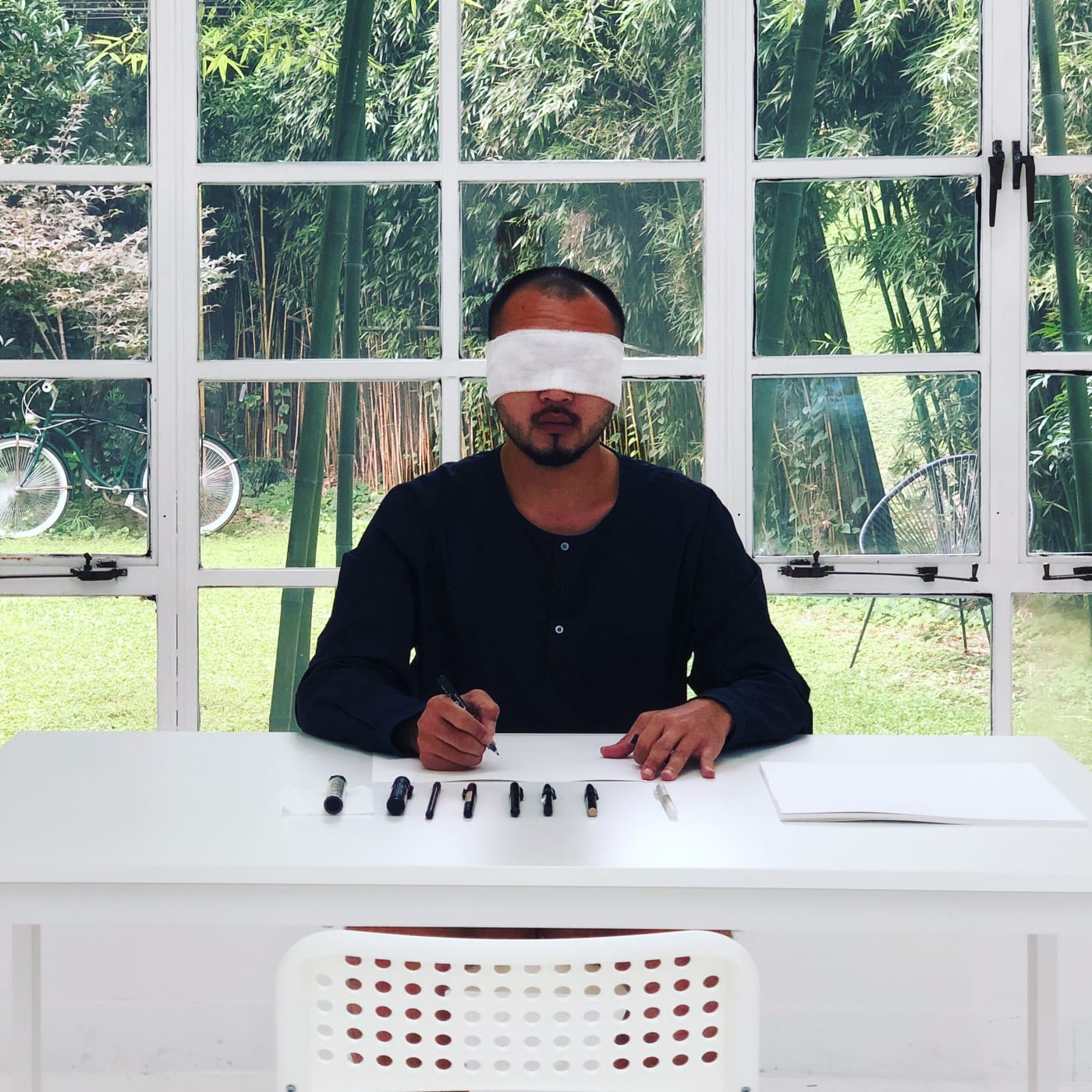 River Lin 林人中, Invisible Portraits, 2019