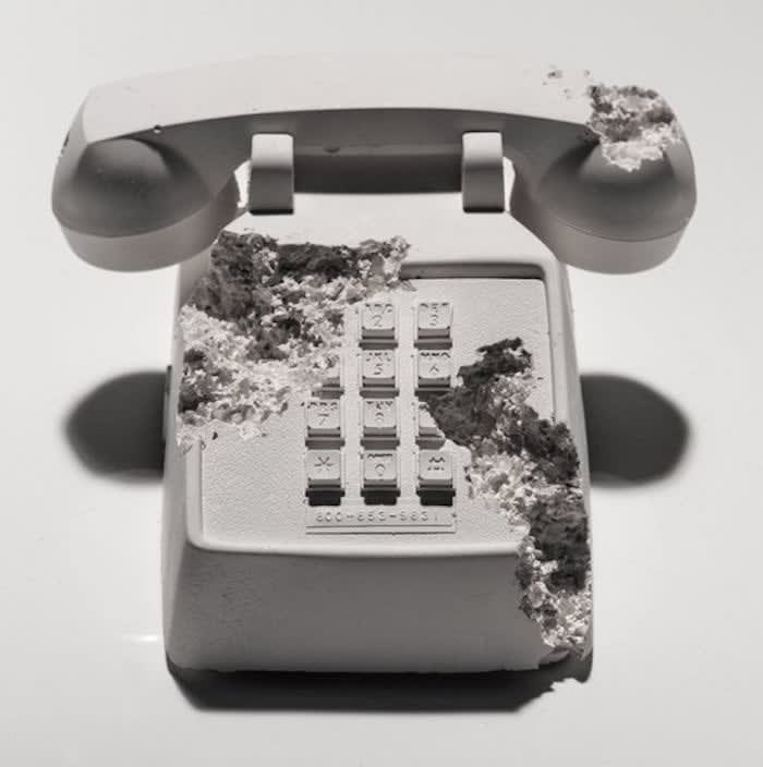 Daniel Arsham, Telephone Future Relic 05 Telephone, 2016