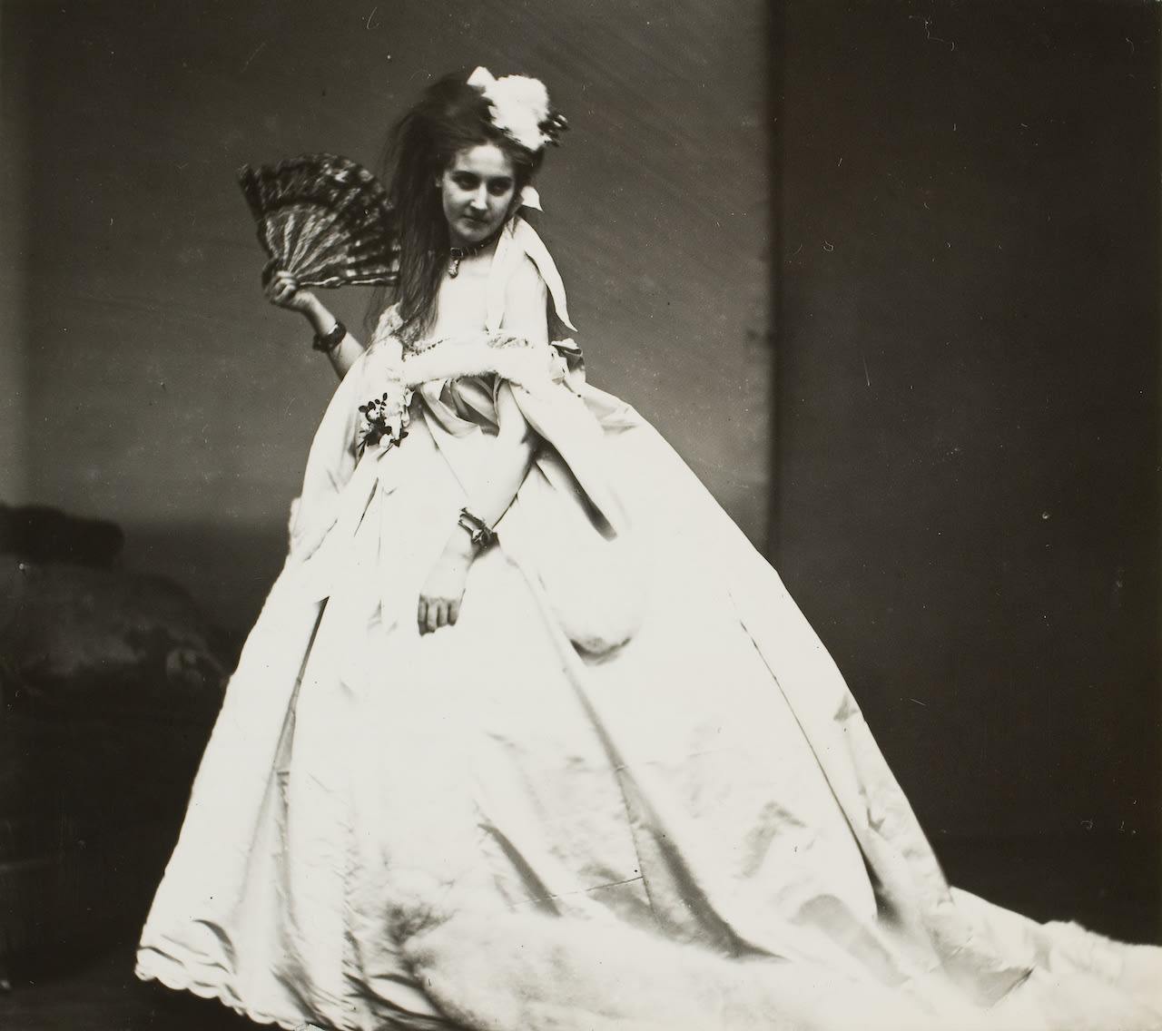 The Countess of Castiglione in collaboration with Pierre-Louis Pierson, La Comtesse de Castiglione - Un dimanche, 1861-1867