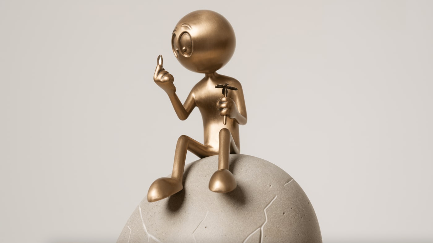 Kaï, Love Me Love Me Not Sculpture
