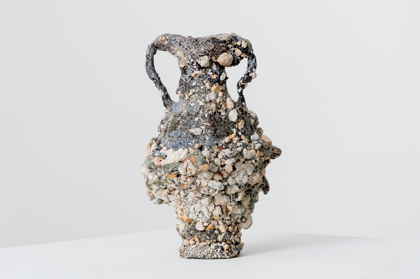 Masaomi Yasunaga, Tokeru Utsuwa 熔ける器, 2019