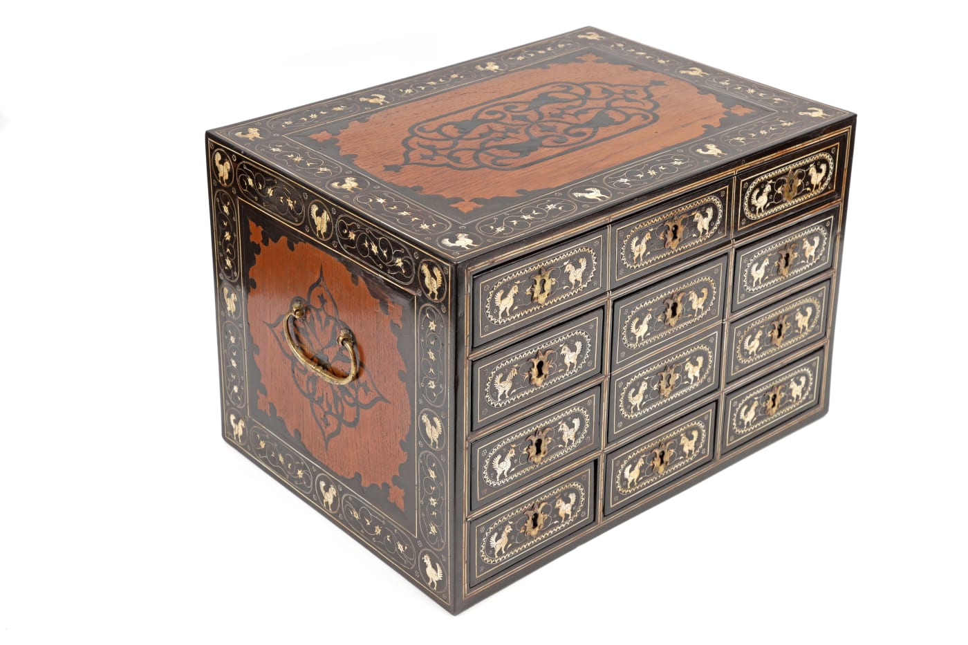 Contador Indo-português / An Indo-Portuguese Tabletop cabinet, Índia, Thatta, Sinde, c. 1580-1620