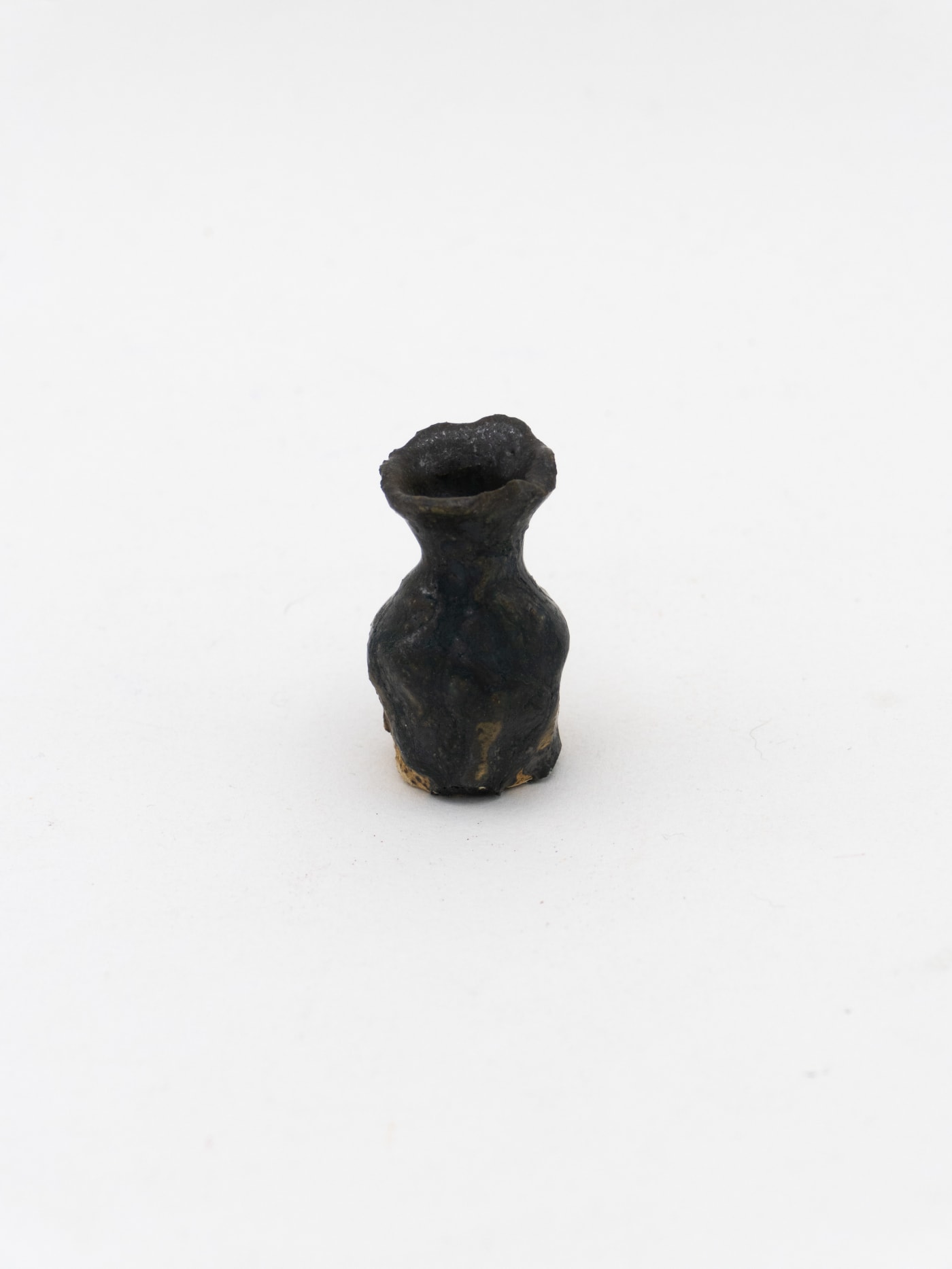 Kevin McNamee-Tweed, No Moon (Tiny Vase), 2023