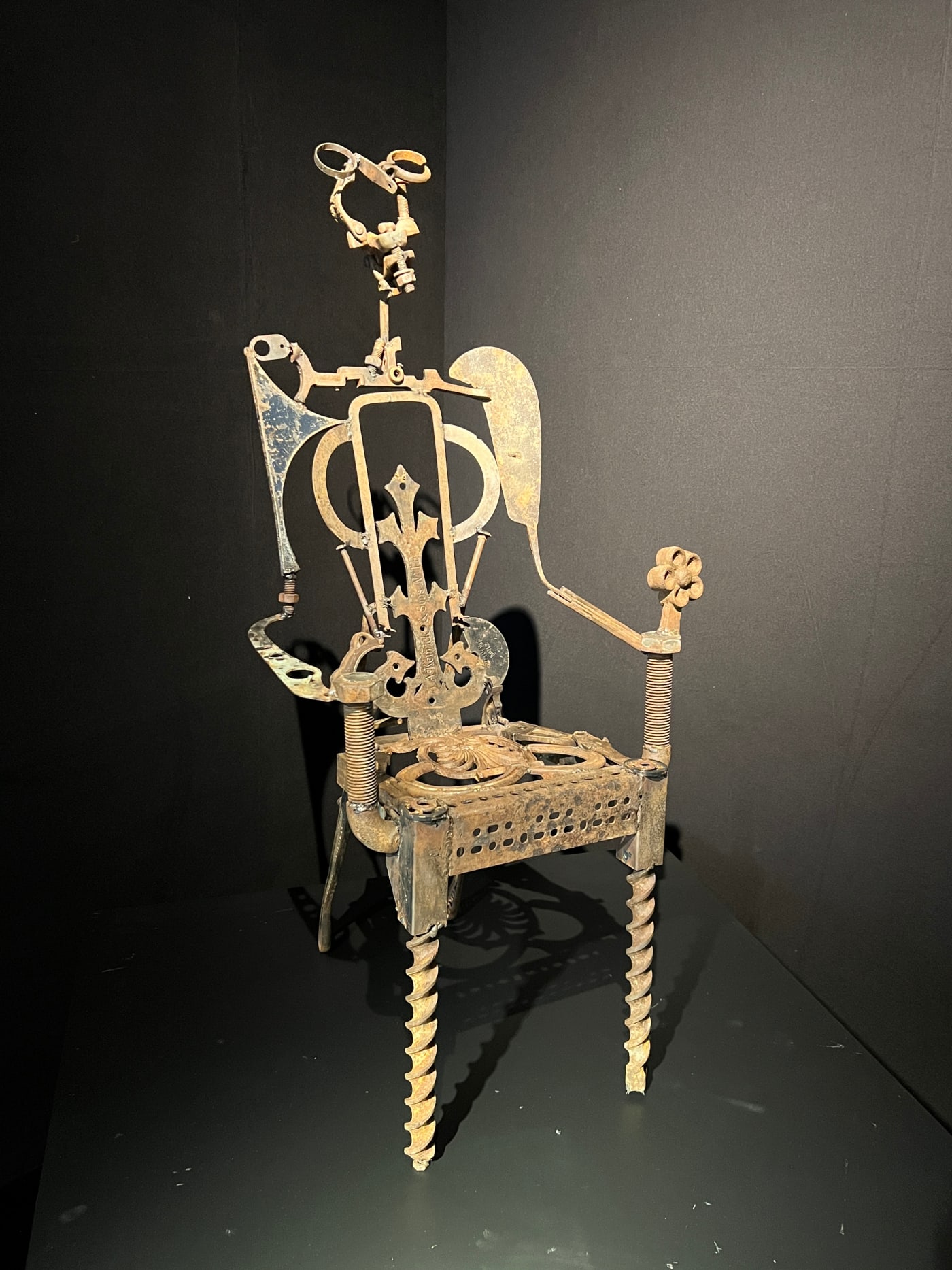 Tom Dixon, Queen Chair