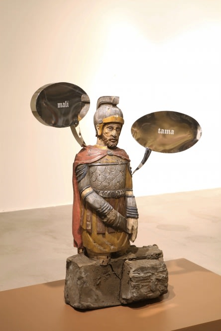LESLIE DE CHAVEZ, COGNITO ERGO SUM, 2011